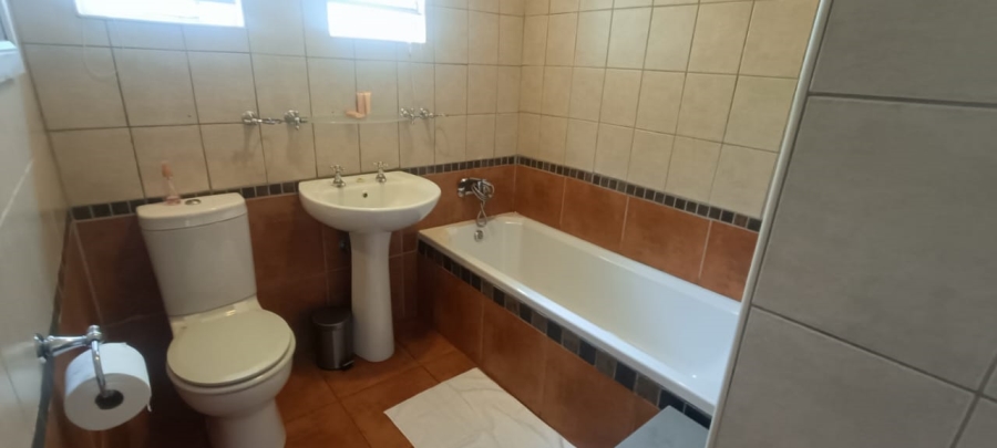 8 Bedroom Property for Sale in Sasolburg Ext 15 Free State
